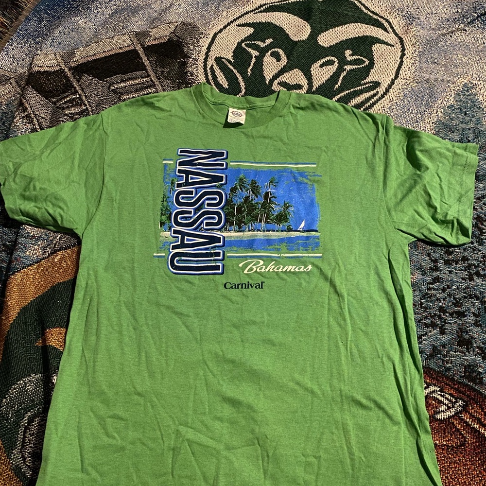 Cool Bahamas’s tee
